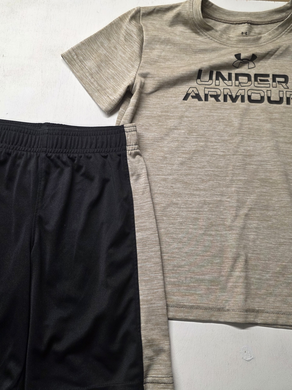 Under Armour Boys Size 7 Brown Taupe Black Shirt Shorts Athletic 2 Piece Set